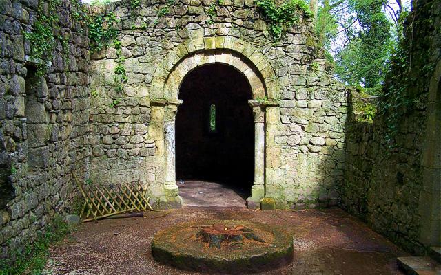 Chapel of São Pedro in the Castle of the Moors