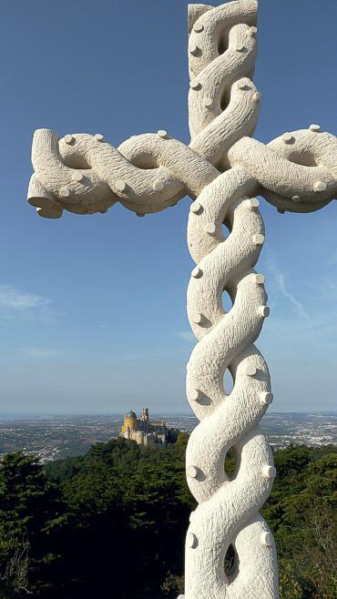 Cruz Alta (High cross) in Pena Palace park